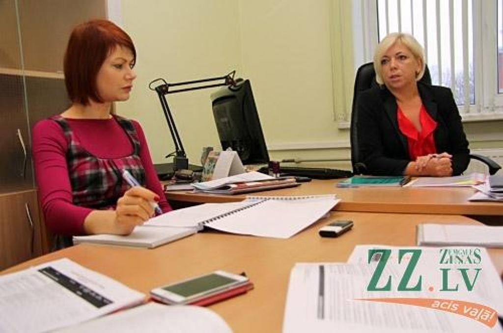 Otrdien «Zemgales Ziņās»: Septiņgades ambīcijas 287 miljonu vērtībā; bailēs no sodiem vecīši sapotē muguras un atkal ķeras pie lāpstām; Zaļeniekos prieks par dušu istabiņās