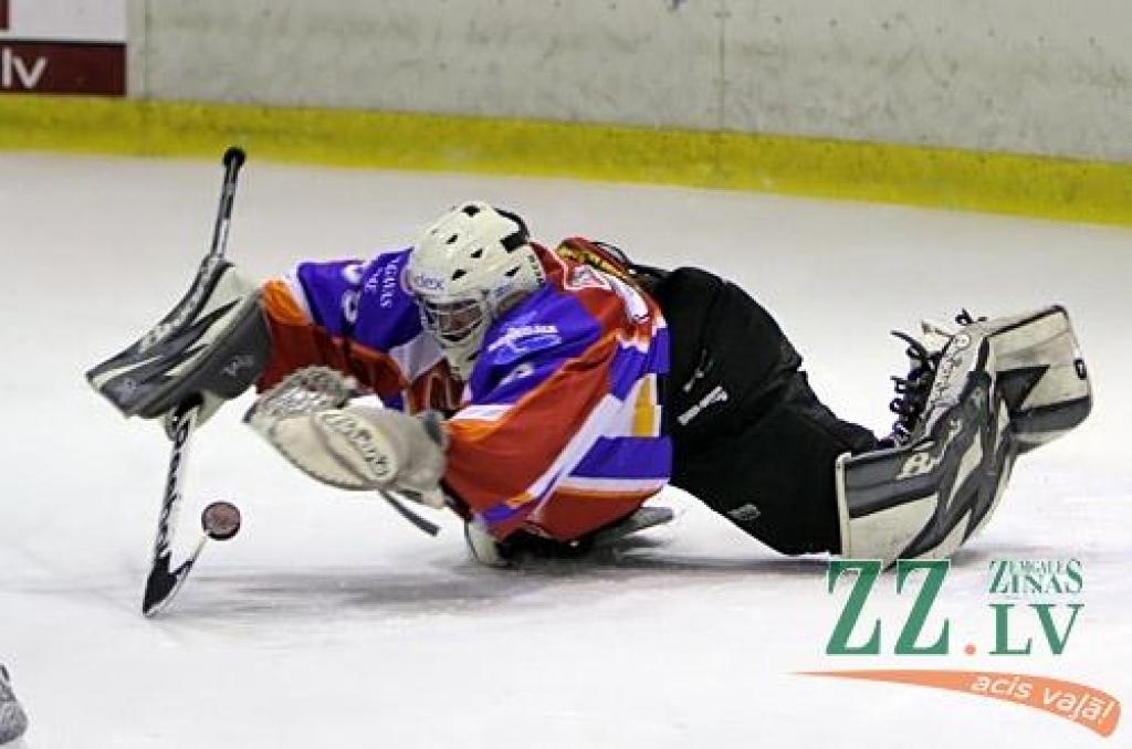Hokejs. Jelgavnieki pārspēj «Ozolnieki/Monarch» vienību