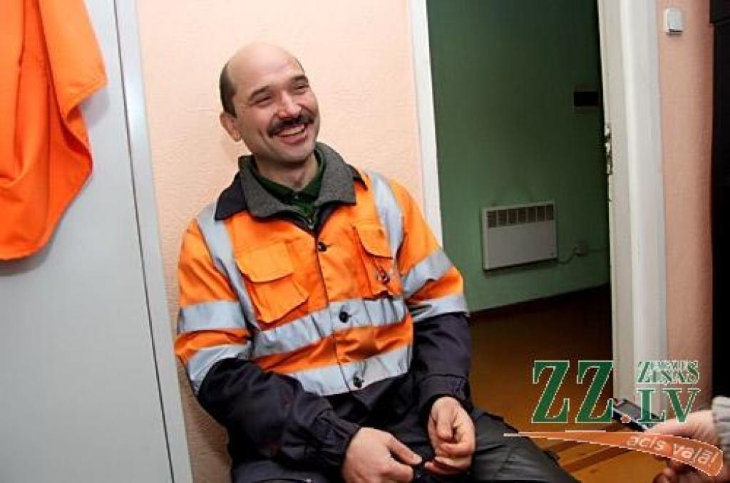 Otrdien «Zemgales Ziņās»: Bērnības sapnis, kas par sevi atgādina, glābjot citus; Jelgavas ziņas 3000 latu vērtībā; kā dzīvo Valgā pēc eiro ieviešanas