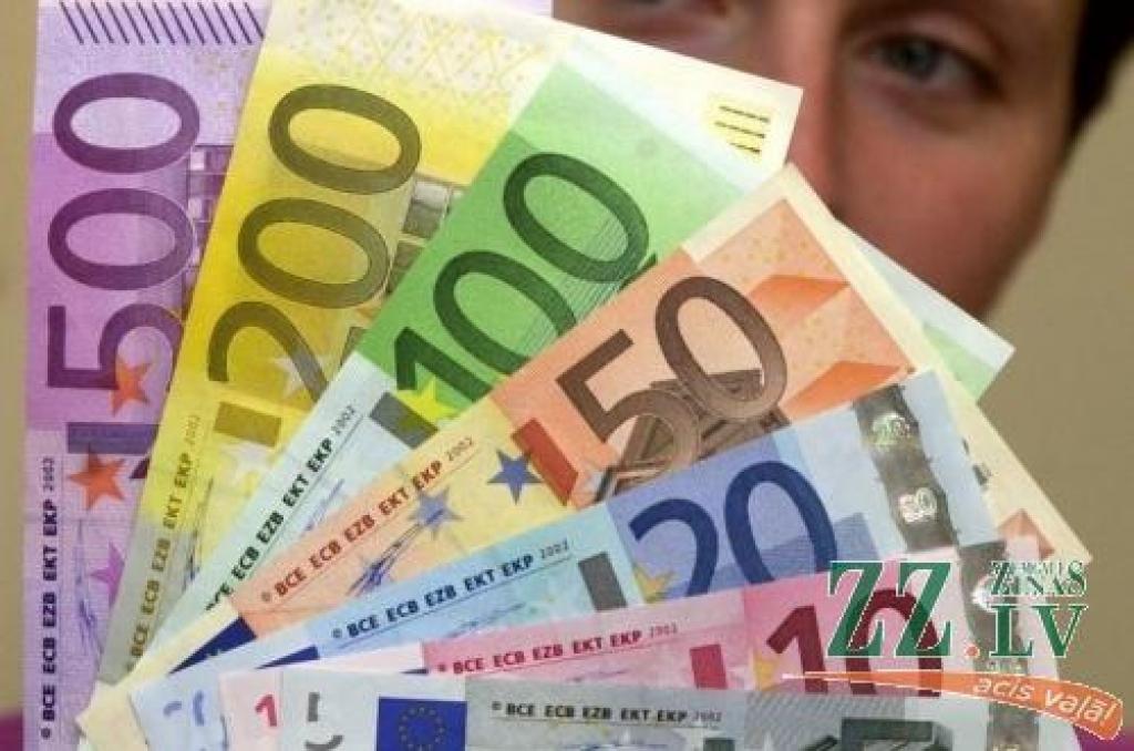 Latvijas Bankas ekonomists: Eiro palīdzēs Latvijas uzņēmumiem būt konkurētspējīgākiem