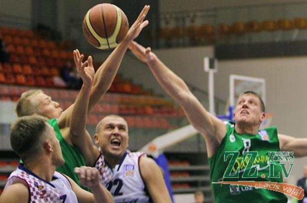 Basketbols. BK «Jelgava» dramatiskā galotnē zaudē «Valmierai» (pievienota fotogalerija)
