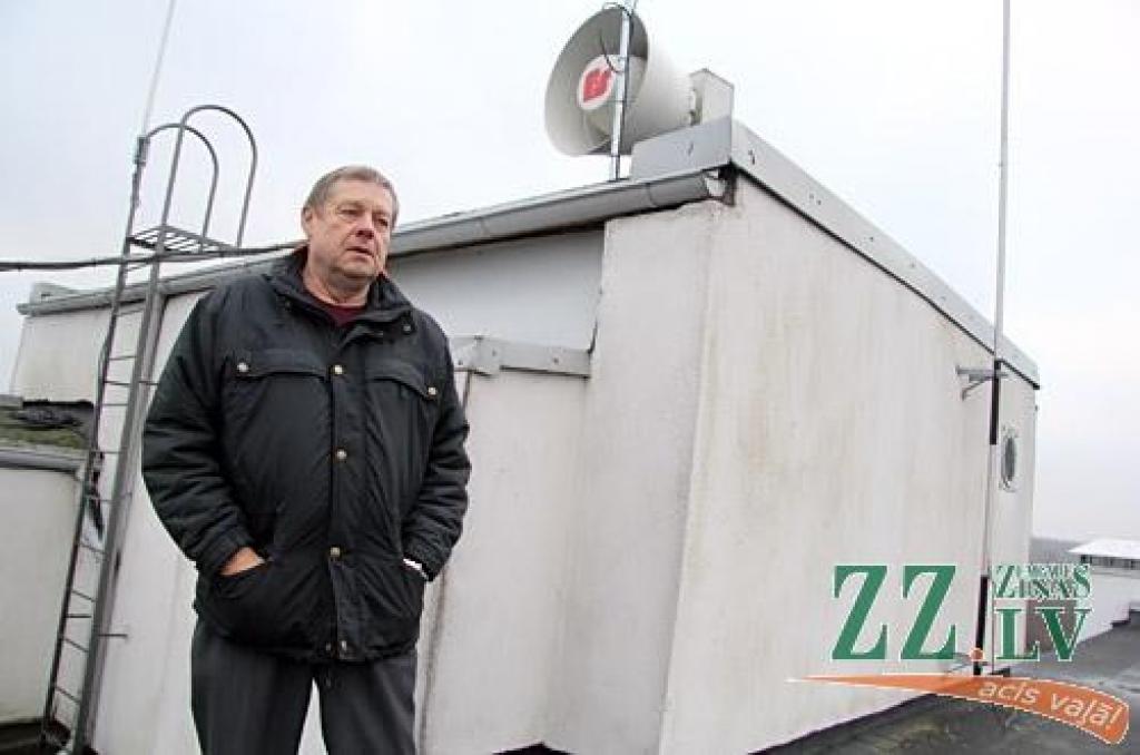 Ceturtdien «Zemgales Ziņās»: Lielākā daļa iedzīvotāju trauksmes sirēnas nedzird; piloši griesti pamudina renovēt vēl vienu māju; sarūpē ceļamaizi studijām
