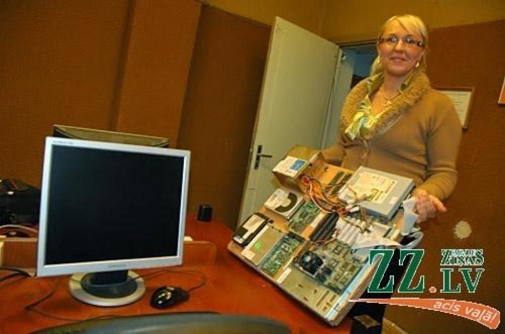Zemgalē projektā «Pieslēdzies, Latvija!» datorprasmes apguvuši 534 seniori