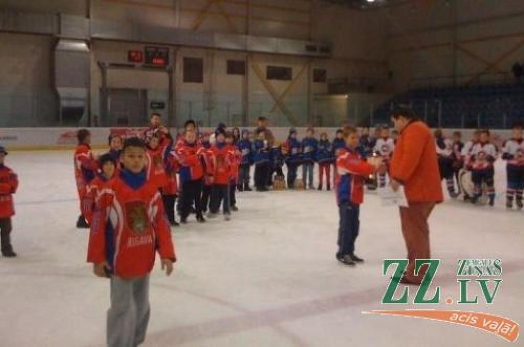 Hokejs. U-10 sportisti labākie «Dinamo brīvlaika kausā»