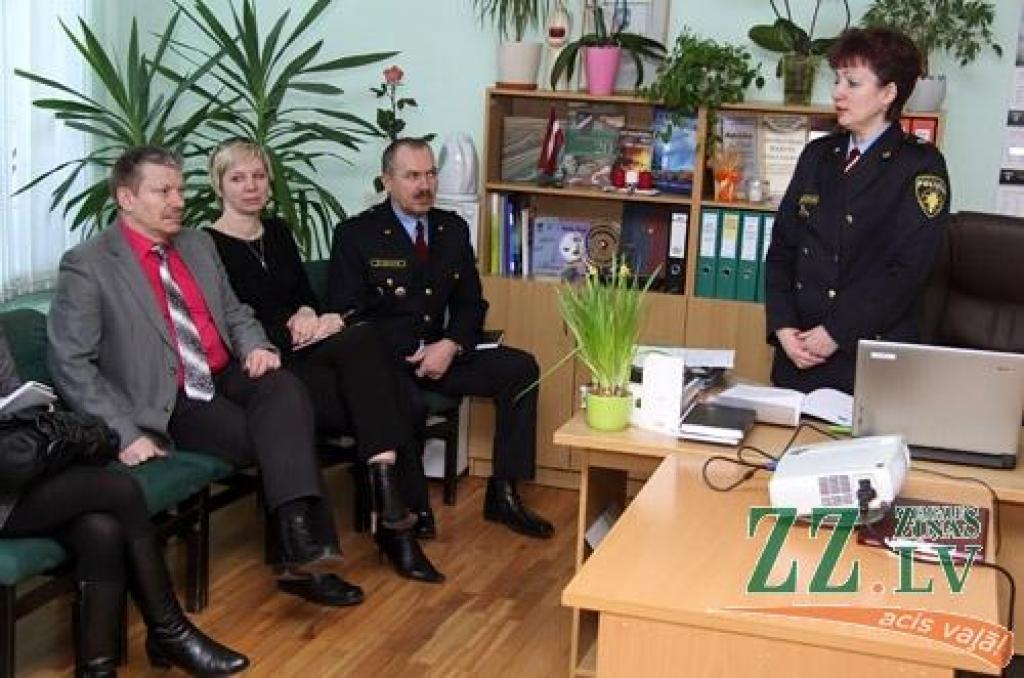Policija iedzīvotājiem pilsētā un abos novados rādīs savu seju