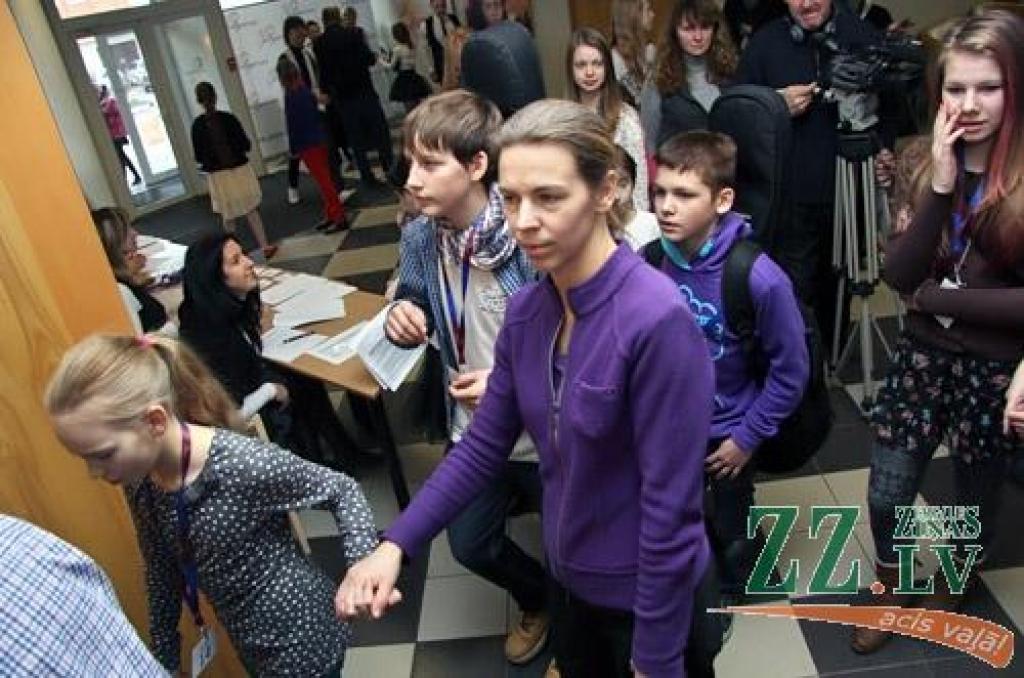 Foto: Jelgavas dziesmas iedziedāšanā grib piedalīties vairāk nekā 80 skolēnu