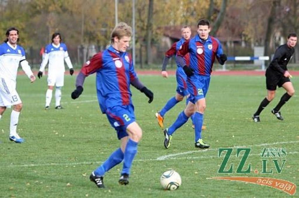 Foto: Jelgavas futbolisti zaudē viesiem no Ventspils