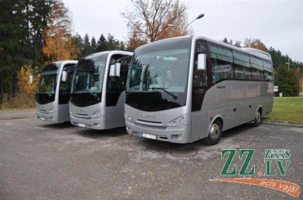 Jelgavas novads saņem jaunus autobusus skolēnu pārvadājumiem