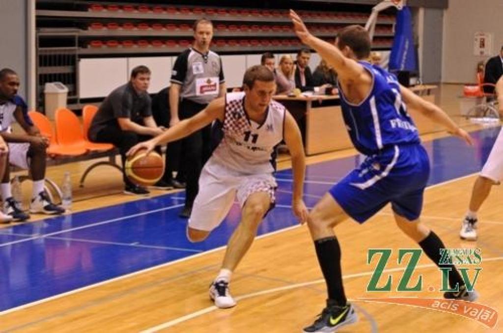 Basketbols. Jelgavnieki pārāki pār jūrmalniekiem (ar foto)