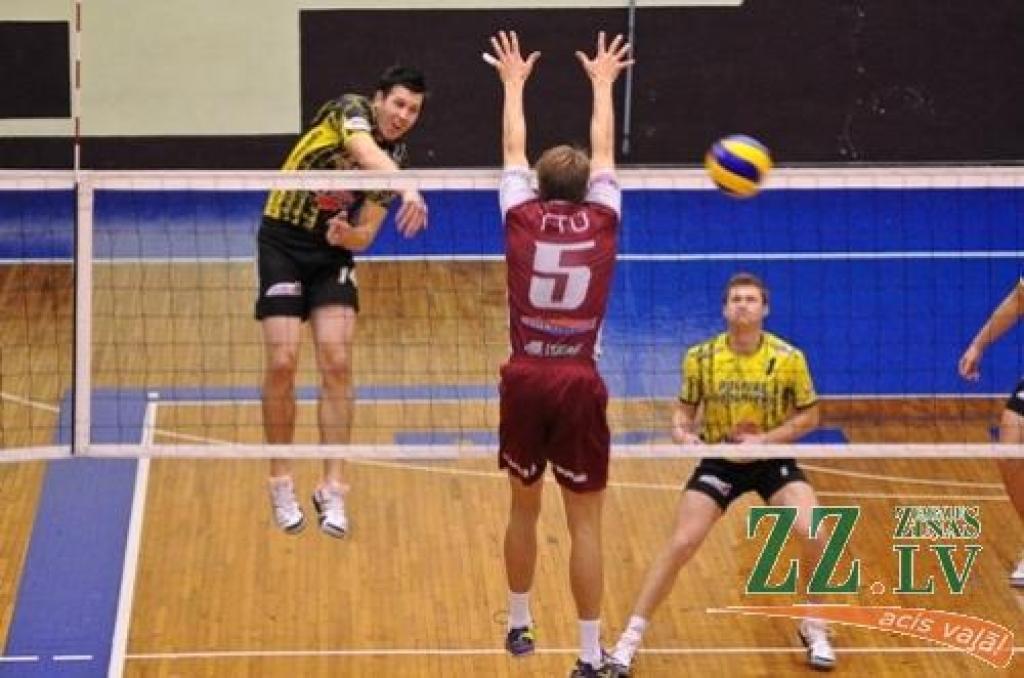 Volejbols. «Ozīši» atkārto piecsetu scenāriju (ar foto)