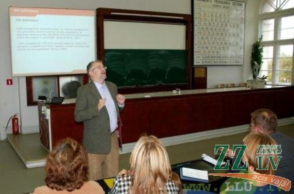 Mācībspēks no Šveices šonedēļ izglīto LLU studentus