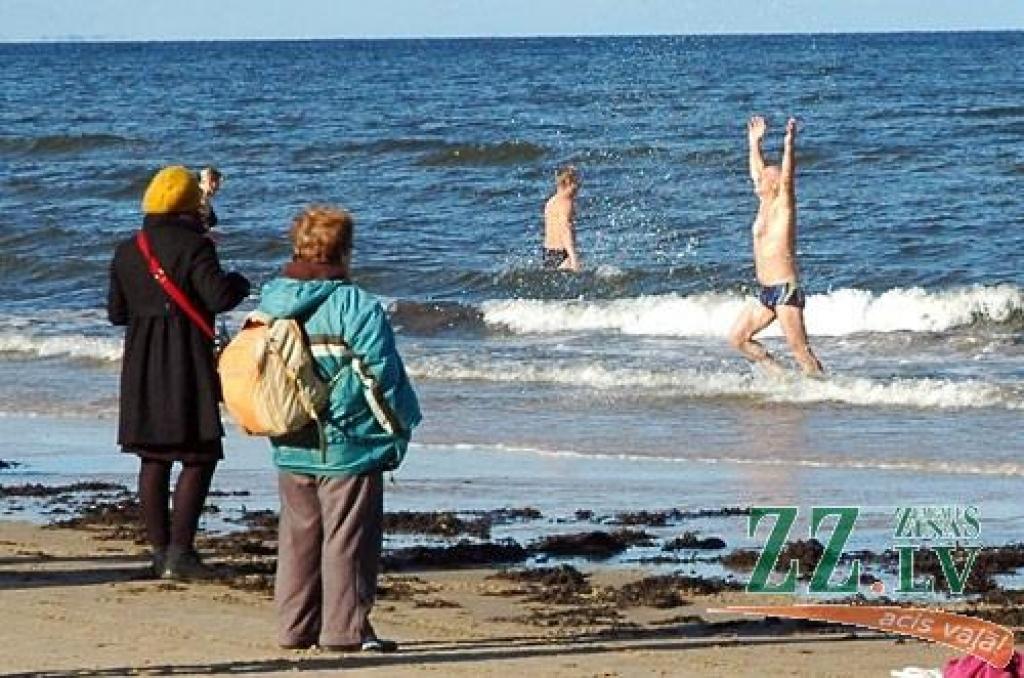 Foto: «Roņi» atklāj sezonu Bulduros