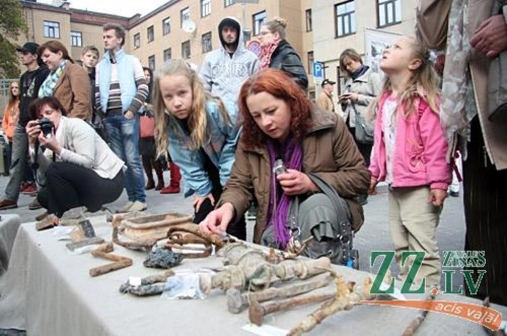 Pie torņa izrāda dārgumus, ko slēpusi Lielā iela (ar foto)