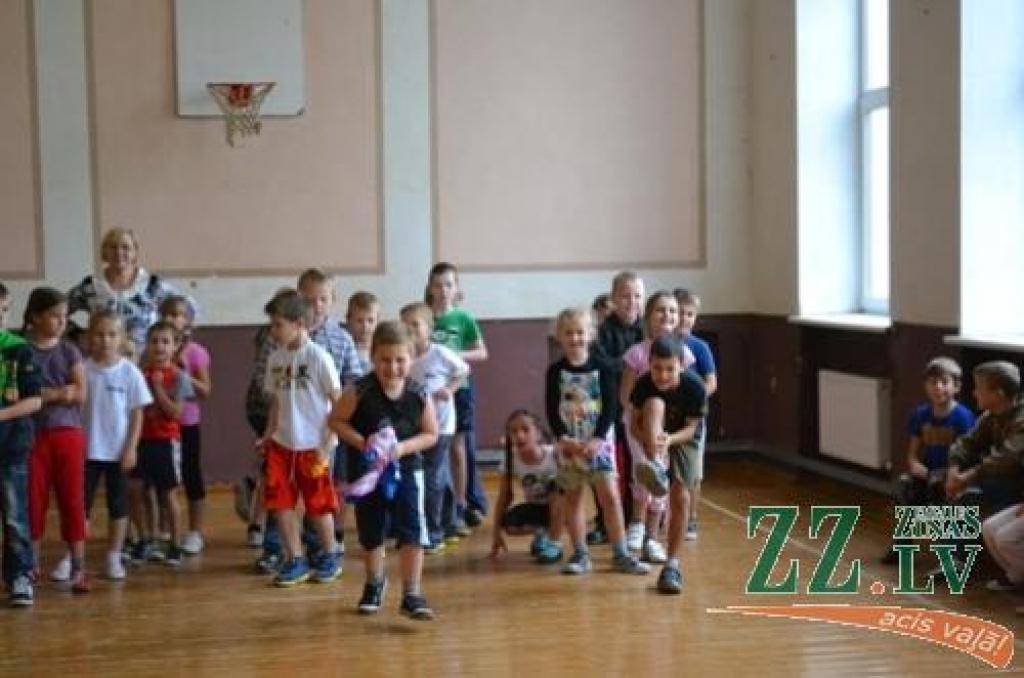 Foto: Elejā Miķeļdienu svin ar izstādi un stafetēm