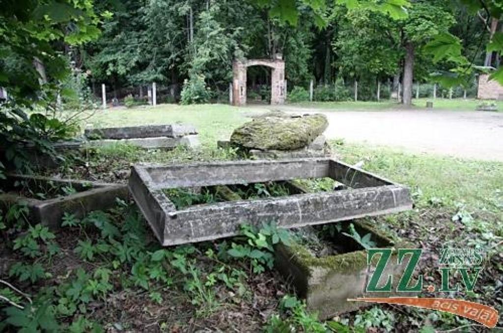 Kapu rakšanu varēs veikt apbedīšanas pakalpojumu sniedzējs