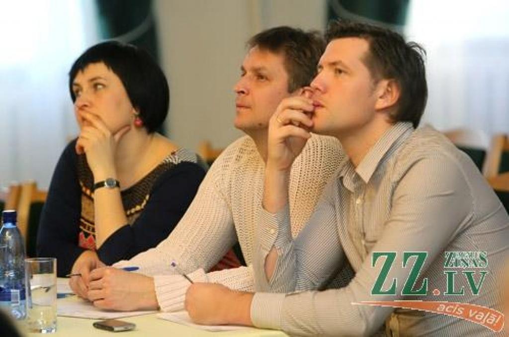 «Visvairāk iepriecina seniori,» vokālo ansambļu skati vērtē Ints Teterovskis