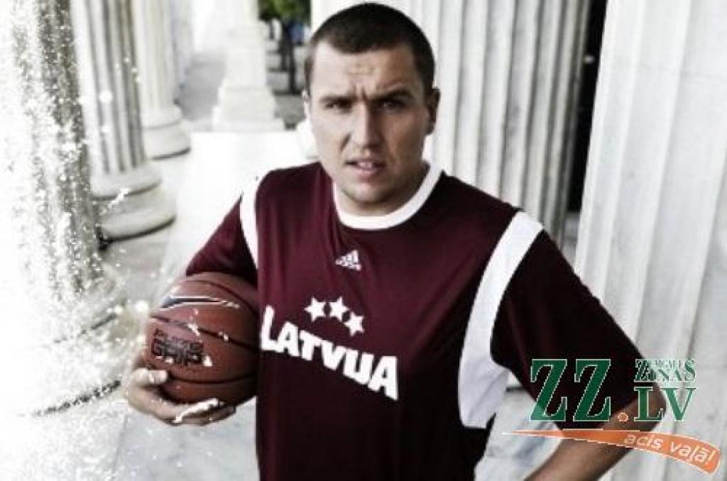 Jelgavnieki atbraukuši no pasaules čempionāta ielu basketbolā