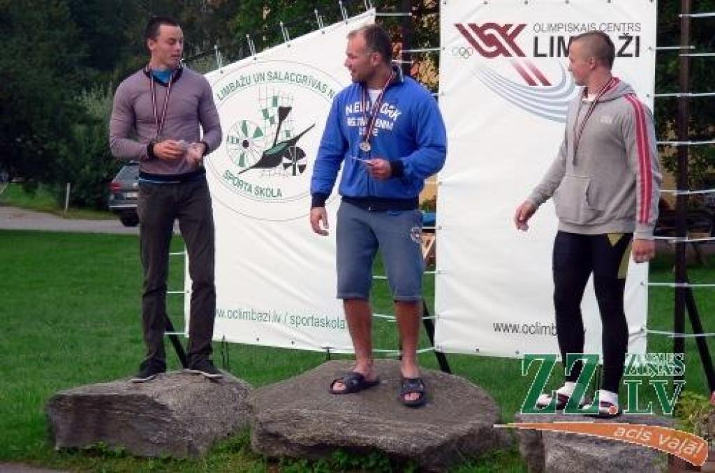 Smaiļošana un kanoe. Jelgavniekiem Limbažos medaļu birums
