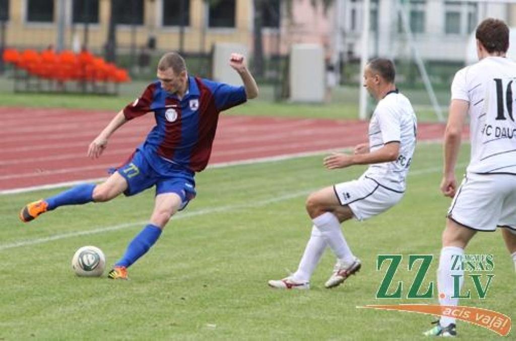 Futbols. FK «Jelgava» zaudē virslīgas līdervienībai no Daugavpils (ar foto)