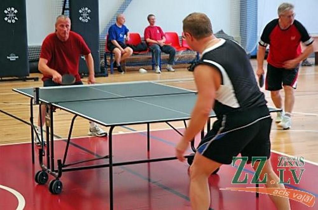 Galda teniss. «Veselības dienu» vienpadsmitajā kārtā uzvar Zigmants Gulbis (ar foto)