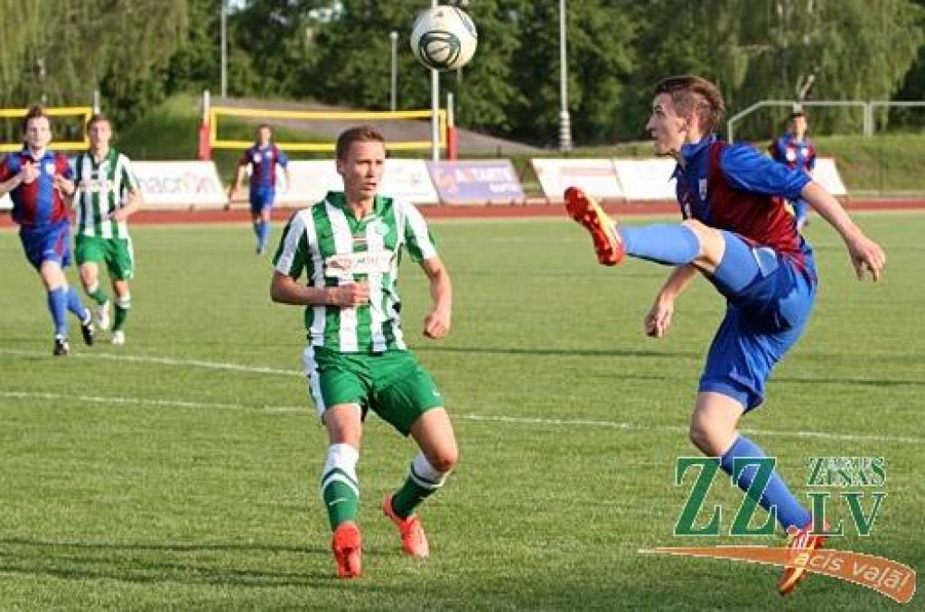 Futbols. FK «Jelgava» ar 1:4 zaudē virslīgas pastarīšiem – FS «Metta/LU» komandai (ar foto)