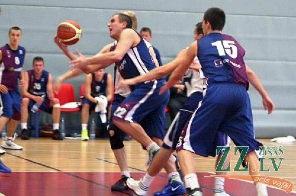 Basketbols. Jelgavnieki spēj saņemties un ar 90:88 pārspēj Ogres komandu (pievienota fotogalerija)