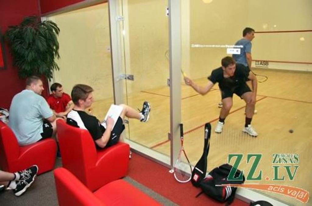 Skvošs. «Igates» balvas iegūst Kristaps Baņķis un Sanita Buto