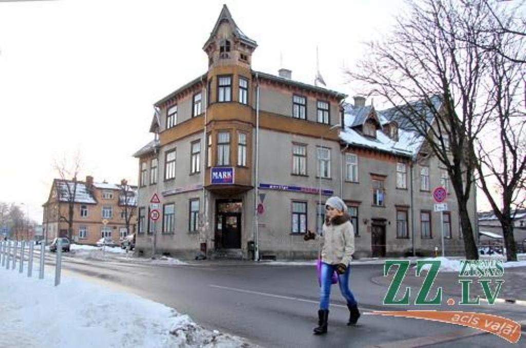 Raiņa ielā pie Sakņudārza ielas ierīkos pāreju; Akadēmijas ielā būs jauns gājēju luksofors
