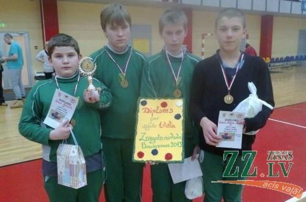 Bokio. Mazajiem «cerībniekiem» pirmās medaļas mūžā
