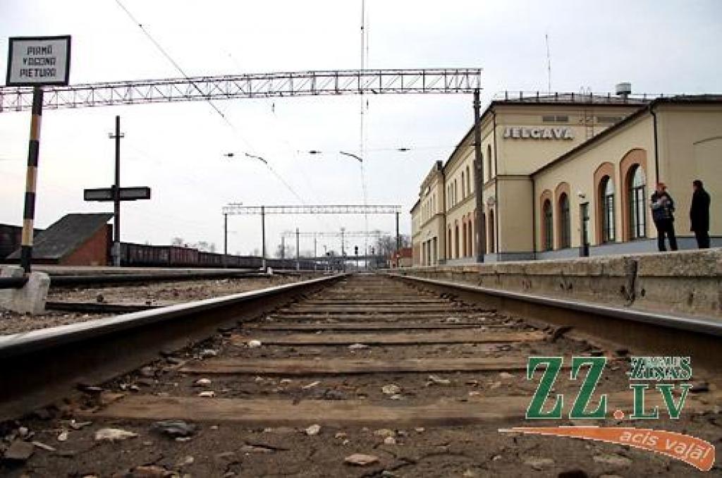 Ekspresvilciens no Jelgavas uz Rīgu – «rindas kārtībā»