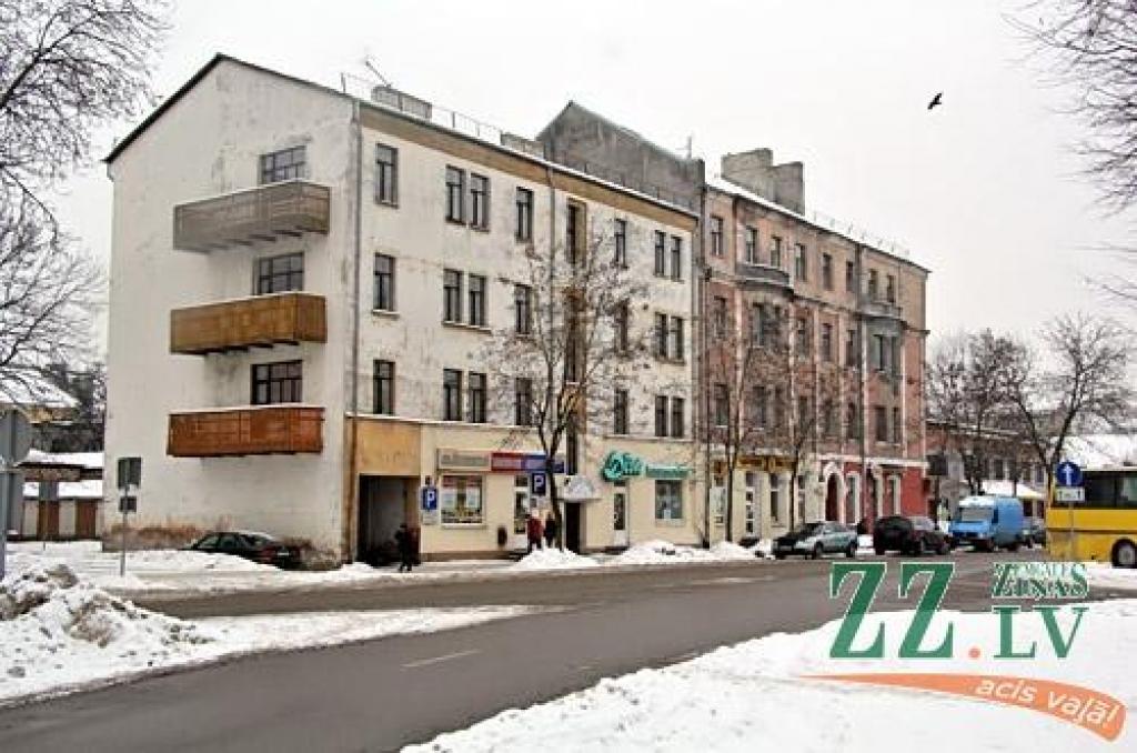 Pārvaldīšanas līgumu ar Jelgavas Nekustamā īpašuma pārvaldi parakstījuši vēl astoņu māju iedzīvotāji