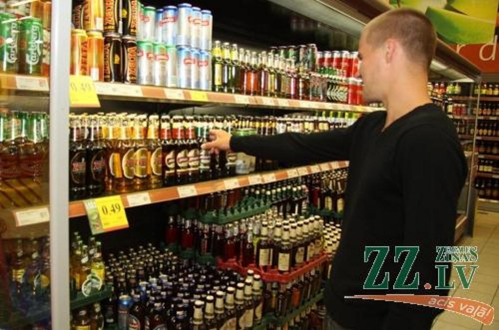 Ceturtdien «Zemgales Ziņās»: Nepilngadīgajiem pie alkohola tikt nav problēmu; Četri procenti pilsētā, 14 - laukos