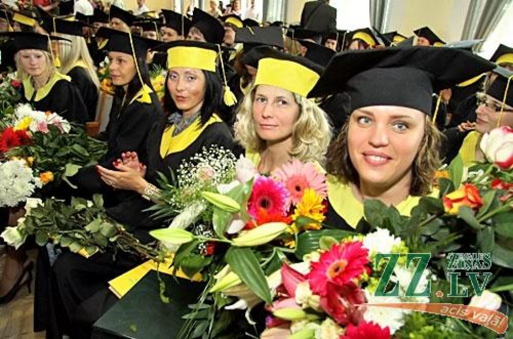 LLU šogad absolvēs astoņi studenti ar «sarkano diplomu»