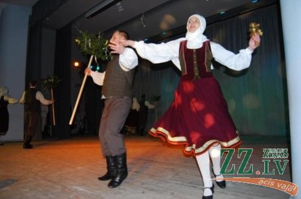 Kopā ar viesiem Vasarsvētku noskaņās