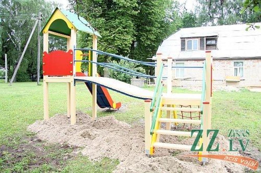 Mežciemā būs rotaļu laukums