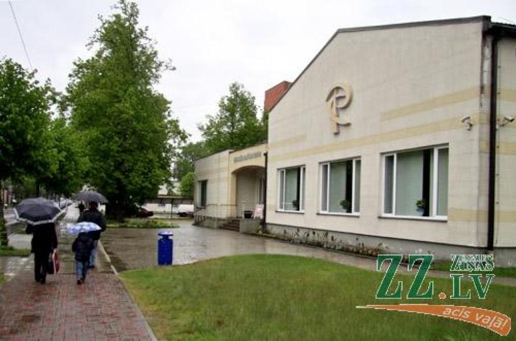 Direktori panāk savu – PIC skolas nekontrolēs
