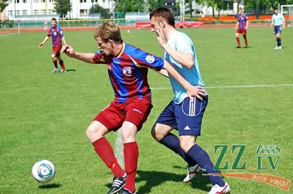 Futbols. FK «Jelgava» mājās izcīna smagu 1:0 uzvaru pār «Jūrmala-VV» (ar foto)