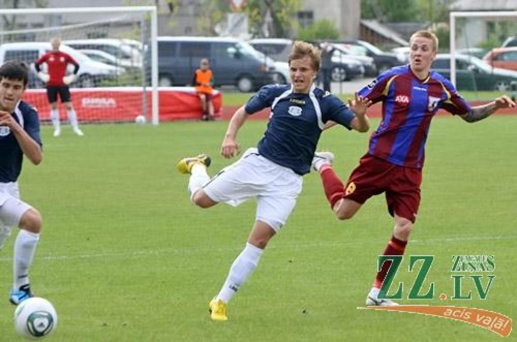 Futbols. Futbola dienu ar skaistu uzvaru noslēdz FK «Jelgava» (ar foto)
