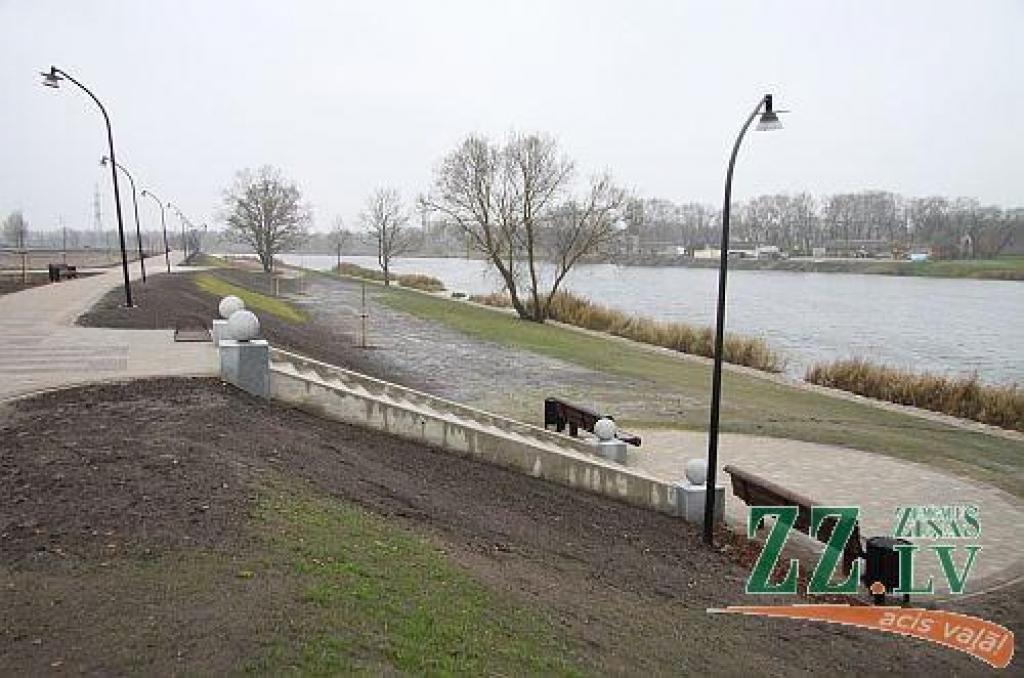 Par telts uzsliešanu pie jaunās peldvietas draudēs līdz 250 latu sods