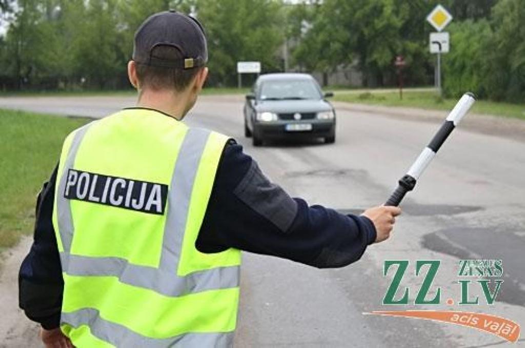 Ozolniekos aptur vadītājus, lai uzzinātu par braukšanas paradumiem