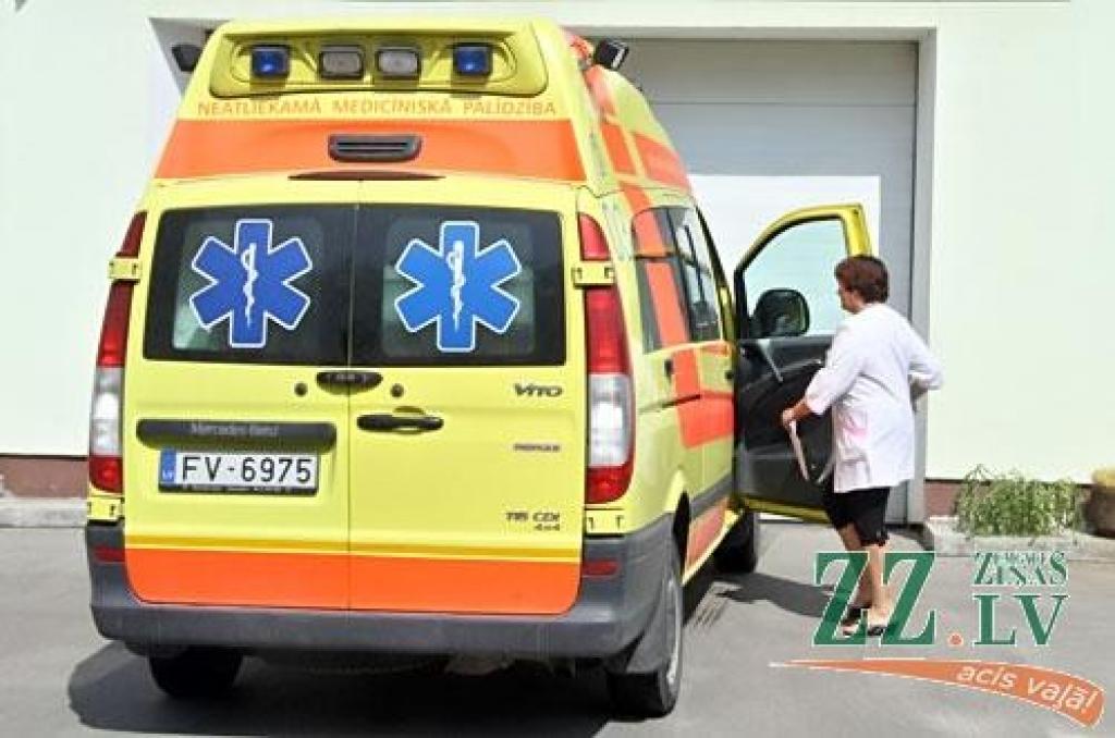 Gūst brīvdienām raksturīgas traumas