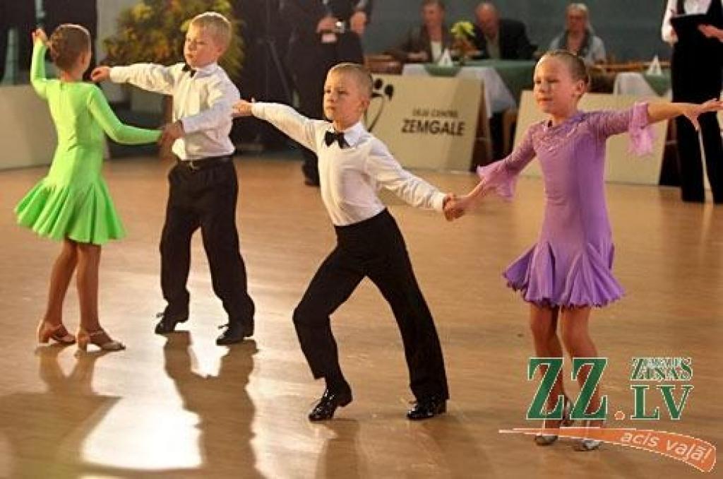Sporta dejās sacentīsies gan bērni, gan seniori