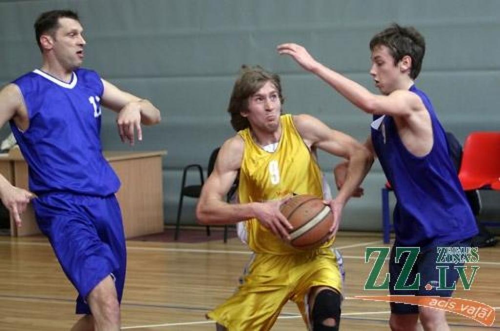 Basketbols. Pilsētas čempionāta pusfinālā «Olaine» – «Doks» 79:67 (ar foto)