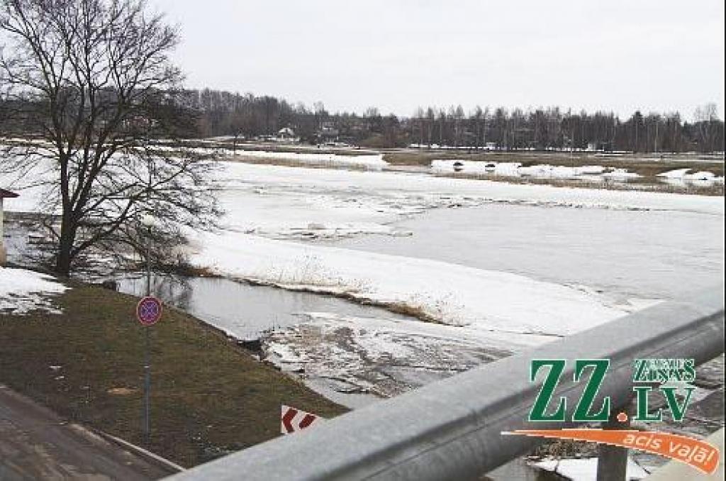 Siltajās brīvdienās varētu būt gaidāma ledus iešana Lielupē Jelgavas teritorijā