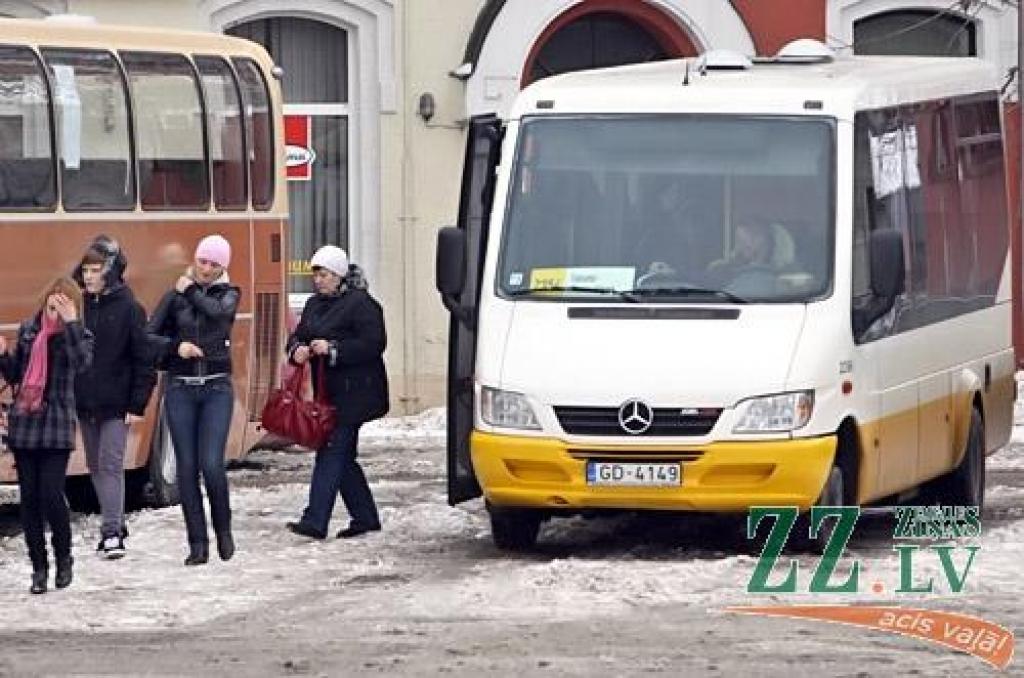 Autobusi trīs dienas kursēs pēc svētdienas saraksta
