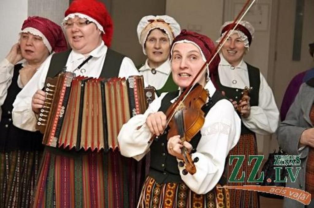 Sestdien tiksies Zemgales novada bērnu un jauniešu folkloras kopas
