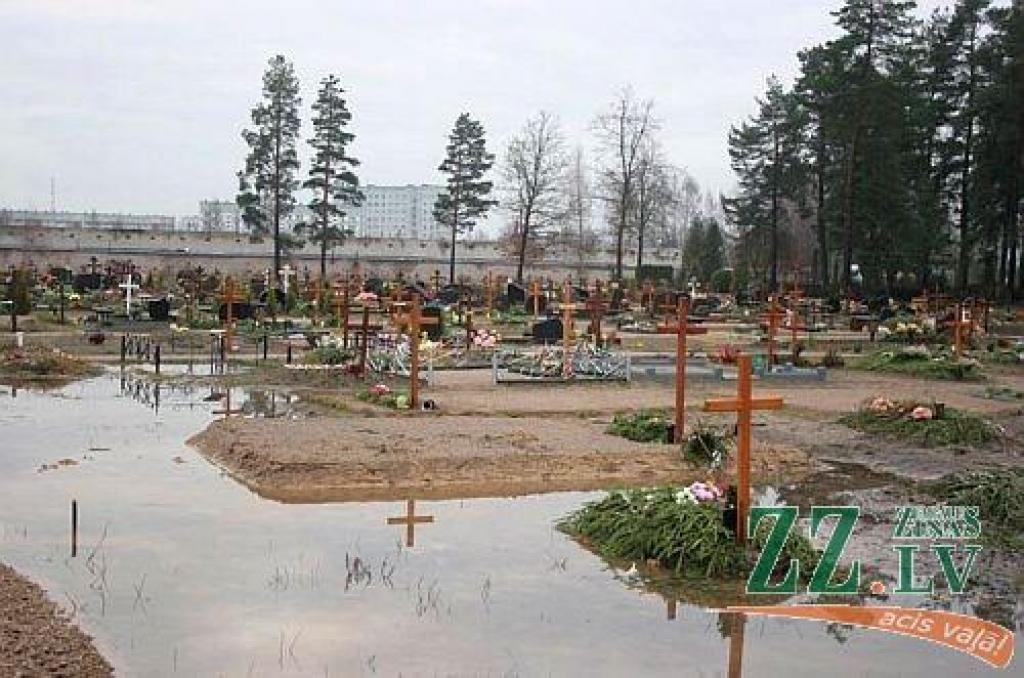 Ceturtdienas «Zemgales Ziņās»: Kapa bedri drīkstēs rakt seklāk; autoostu tikai «aplāpīs»; novada deputātiem sasietas rokas