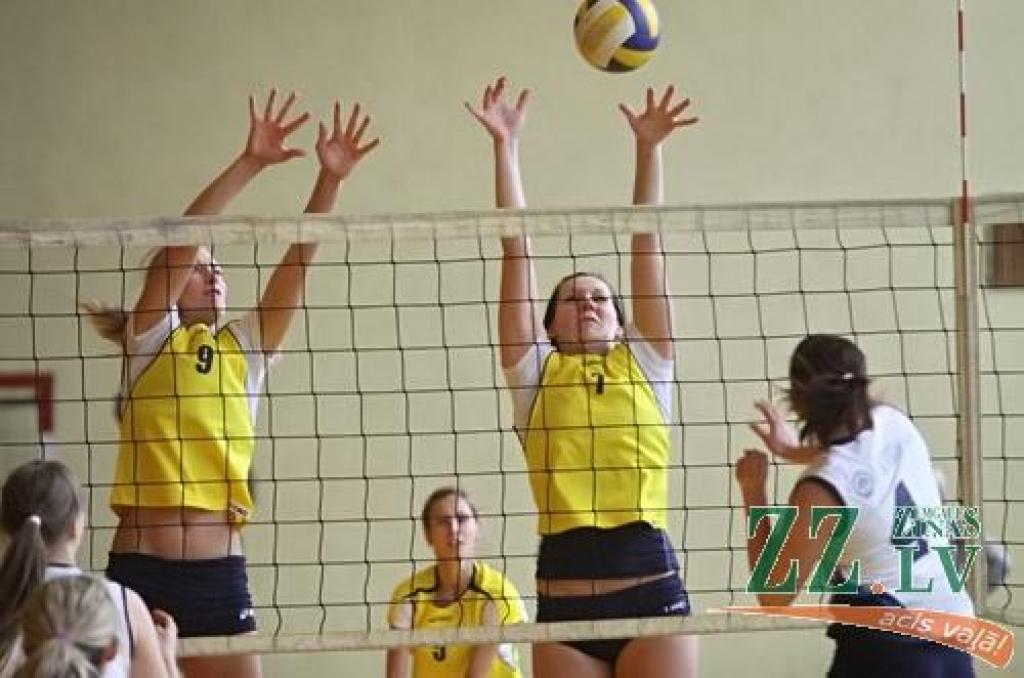 Volejbols. LLU komanda nopelna vietu Studentu līgas finālā (ar foto)