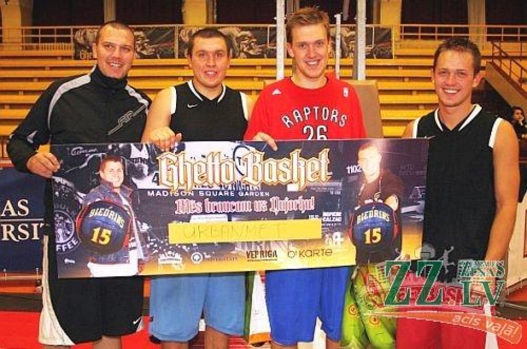 Basketbols. «Ghetto Basket» čempionvienība no Jelgavas devusies uz Biedriņa spēli Ņujorkā