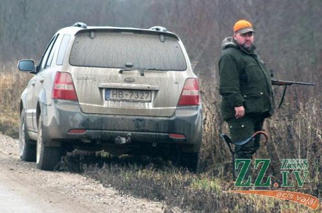 Policija pārbauda Jelgavas novada priekšsēdētāja Ziedoņa Caunes iespējamo saistību ar nelikumīgām medībām ceturtdienas vakarā (vēlreiz papildināta)